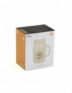 TAZA CON FORMA JARRA CREMA 2