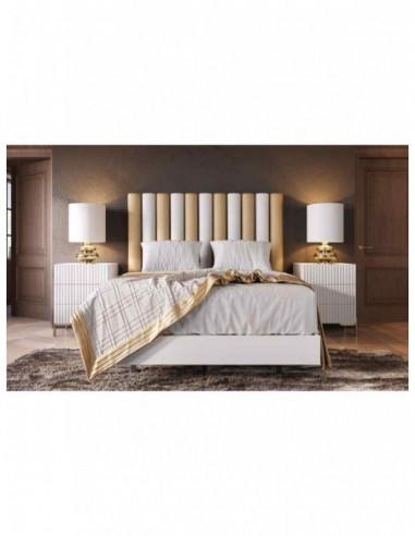 Dormitorio de matrimonio elegante con... Dormitorio de matrimonio elegante con...