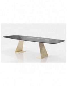 Mesa de comedor elegante...