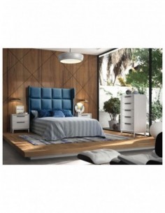 Dormitorio de madera maciza...