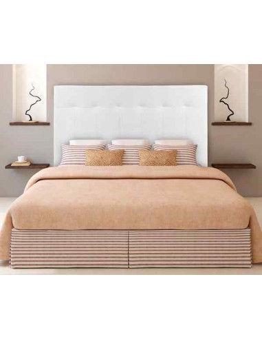 Dormitorio de matrimonio moderno con...