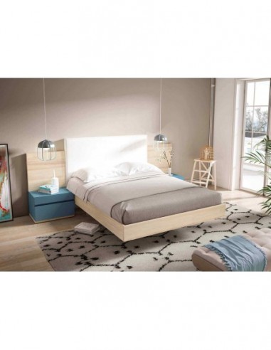 Dormitorio de matrimonio con cabecero...