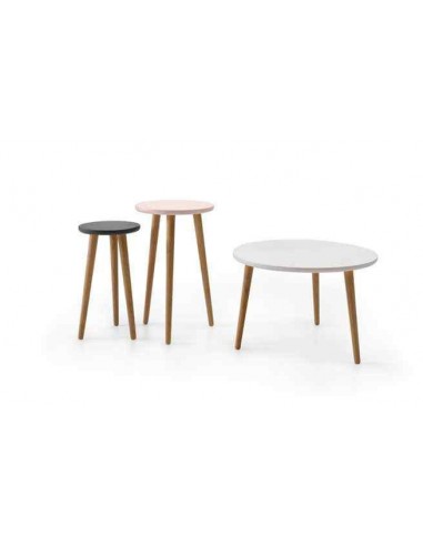 Mesas sillas y taburetes de madera...