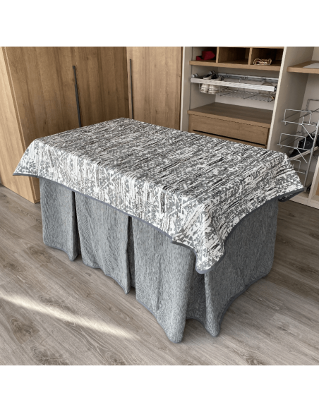 Ropa Elegante 10 Pliegues Gris con Tapete Eco Gris