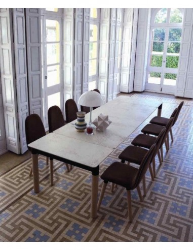 Conjunto de Sillas y Mesas Elegantes... Conjunto de Sillas y Mesas Elegantes...