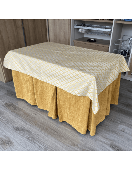 Ropa Elegante 10 Pliegues Mostaza con Tapete Miranda Mostaza