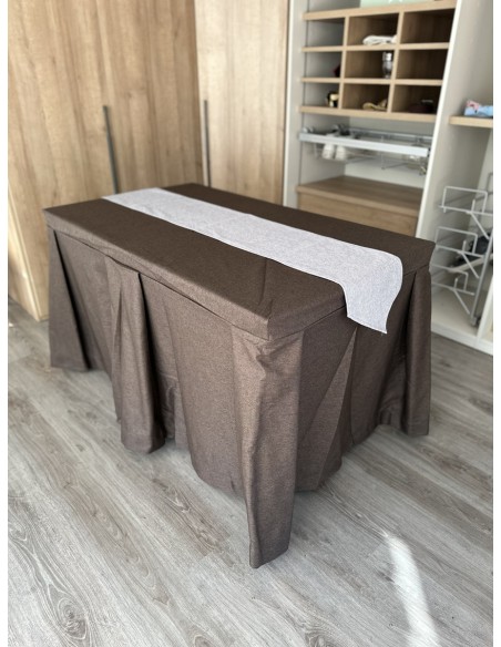 Pack Mesa + Ropa de Mesa Camilla Moderna Antimanchas color Chocolate con Camino Gris Plata