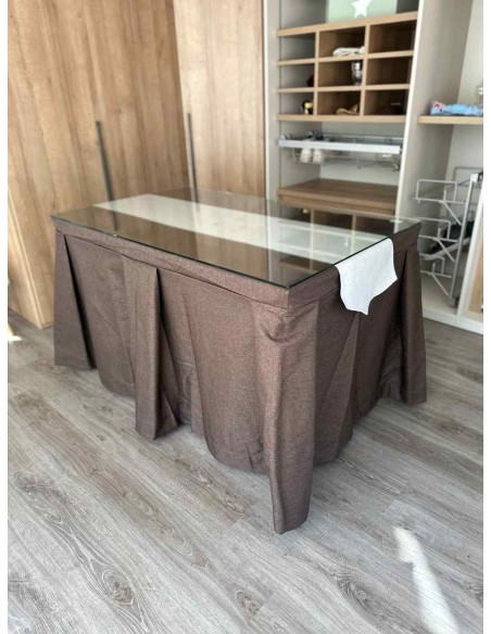 Ropa de Mesa Camilla Moderna Antimanchas color Chocolate con Camino Gris Perla