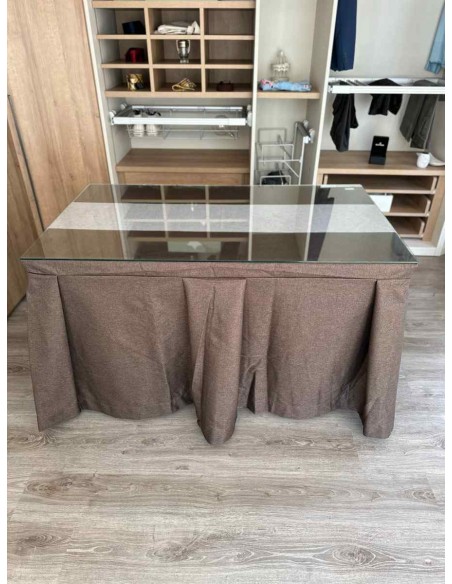 Ropa de Mesa Camilla Moderna Antimanchas color Chocolate con Camino Gris Plata