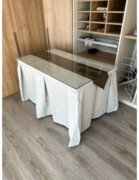 Ropa de Mesa Camilla Moderna Antimanchas color Gris Perla con Camino Chocolate