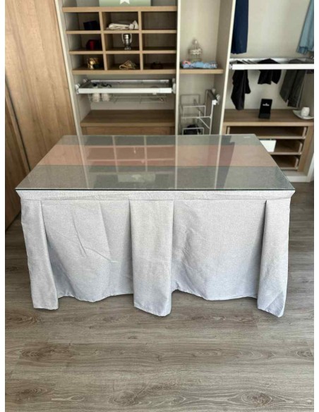Ropa de Mesa Camilla Moderna Antimanchas color Gris Plata con Camino Rosa