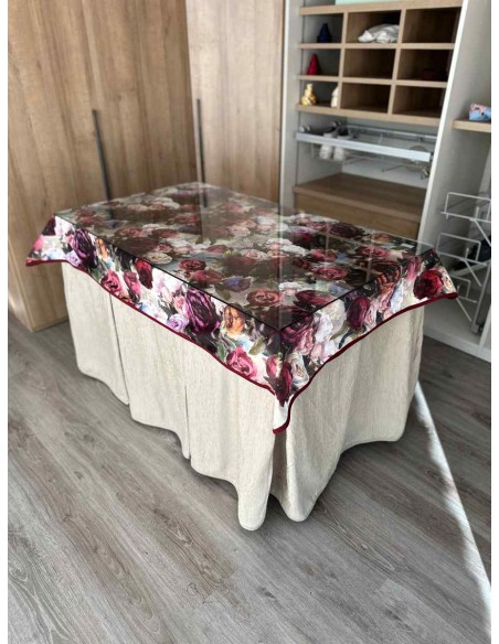 Ropa Chenilla 8 Pliegues color Beige con Tapete Flores