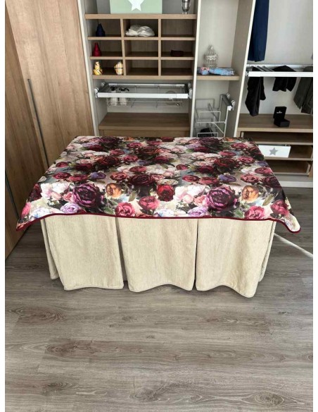 Ropa Chenilla 8 Pliegues color Beige con Tapete Flores