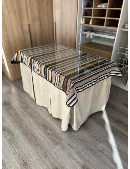 Ropa Chenilla 8 Pliegues color Beige con Tapete Otoño