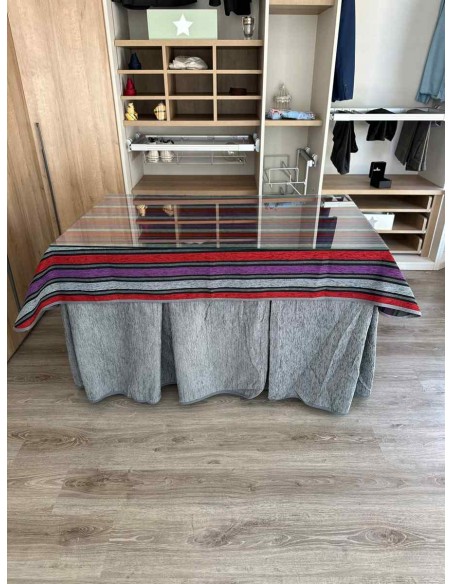 Ropa Chenilla 8 Pliegues color Gris con Tapete Franjas