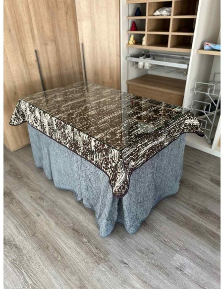 Ropa Chenilla 8 Pliegues color Gris con Tapete Tiramisu