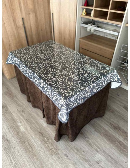 Ropa Chenilla 8 Pliegues color Chocolate con Tapete Nature