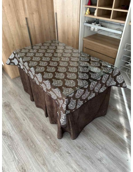 Ropa Chenilla 8 Pliegues color Chocolate con Tapete Acebo