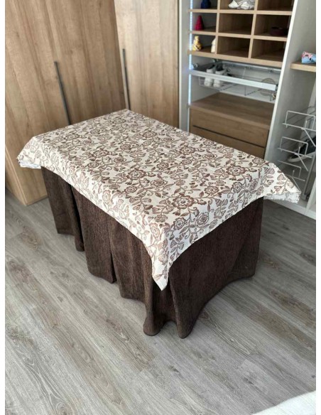 Conjunto Ropa Chenilla 8 Pliegues color Chocolate con Tapete Planta