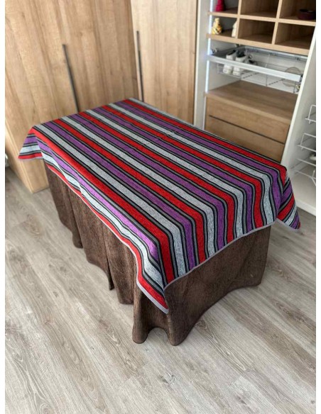 Conjunto Ropa Chenilla 8 Pliegues color Chocolate con Tapete Franjas