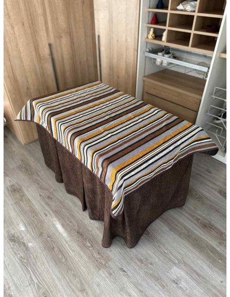 Conjunto Ropa Chenilla 8 Pliegues color Chocolate con Tapete Otoño