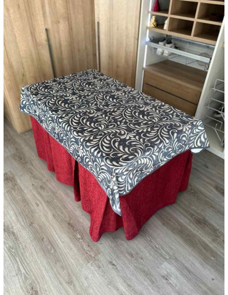 Conjunto Ropa Chenilla 8 Pliegues color Rojo con Tapete Nature