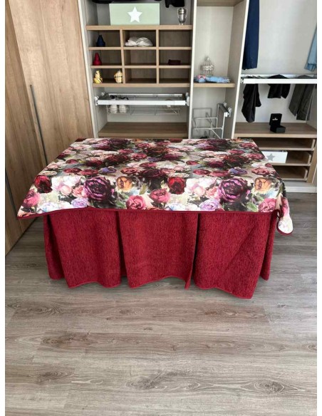 Conjunto Ropa Chenilla 8 Pliegues color Rojo con Tapete Flores