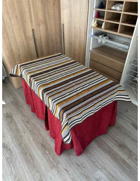Conjunto Ropa Chenilla 8 Pliegues color Rojo con Tapete Otoño