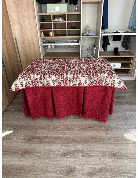 Conjunto Ropa Chenilla 8 Pliegues color Rojo con Tapete Mosaico