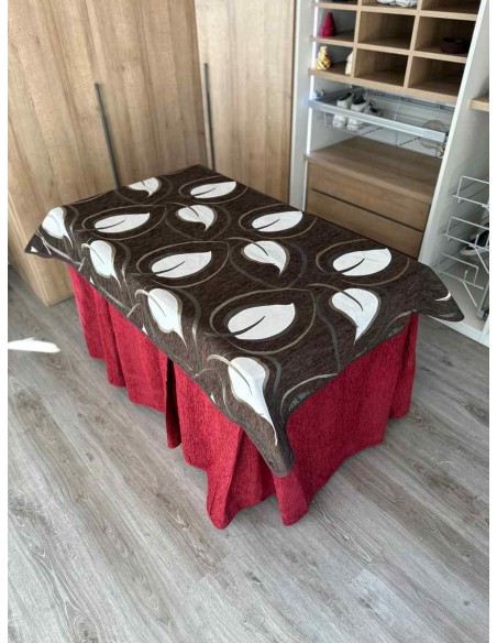 Conjunto Ropa Chenilla 8 Pliegues color Rojo con Tapete Hojas