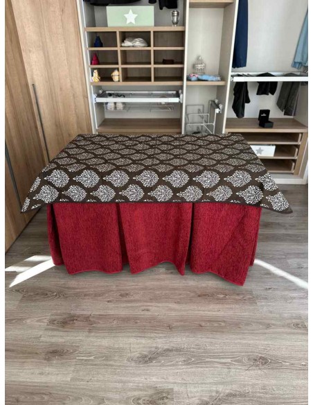 Conjunto Ropa Chenilla 8 Pliegues color Rojo con Tapete Acebo