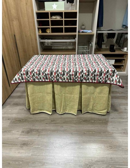 Ropa Doble Grueso 10 Pliegues Beige con Tapete Red