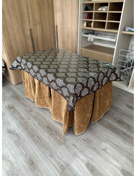 Ropa Doble Grueso 10 Pliegues Café con Tapete Acebo