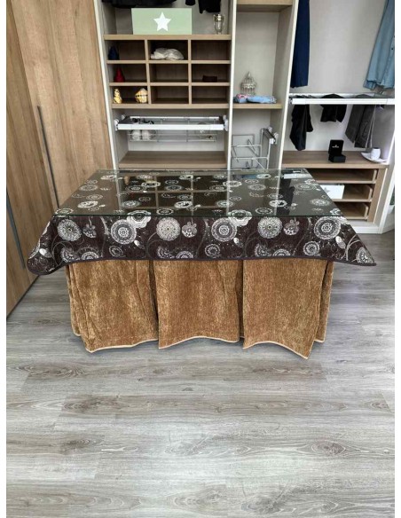 Ropa Doble Grueso 10 Pliegues Café con Tapete Mandala