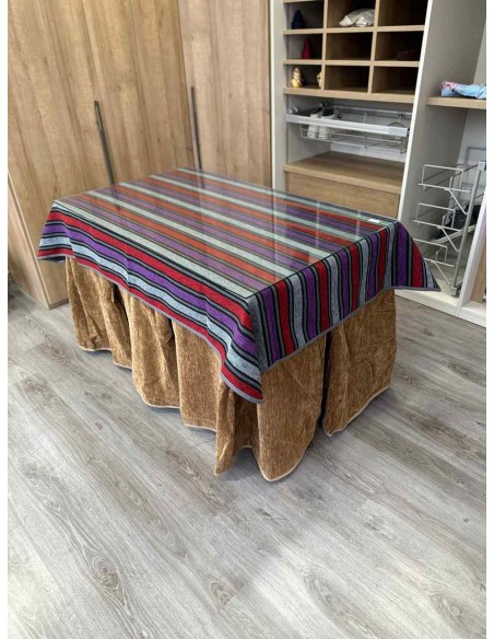 Ropa Doble Grueso 10 Pliegues Café con Tapete Franjas