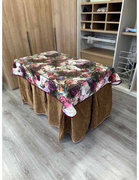 Ropa Doble Grueso 10 Pliegues Café con Tapete Flores