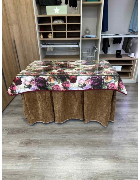 Ropa Doble Grueso 10 Pliegues Café con Tapete Flores