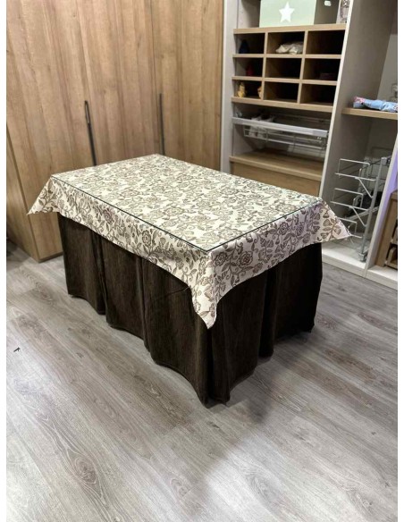 Ropa Doble Grueso 10 Pliegues Chocolate con Tapete Planta