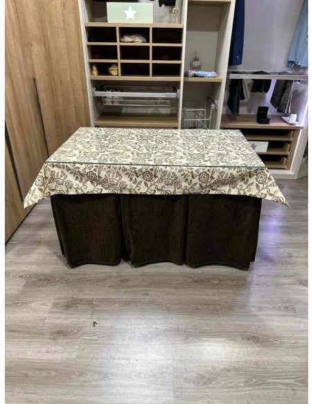 Ropa Doble Grueso 10 Pliegues Chocolate con Tapete Planta