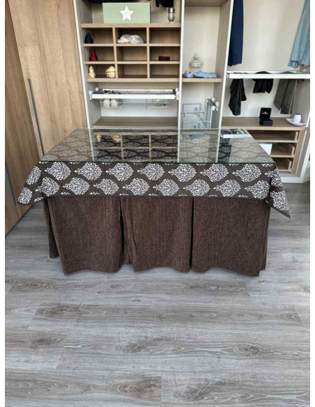 Ropa Doble Grueso 10 Pliegues Chocolate con Tapete Acebo