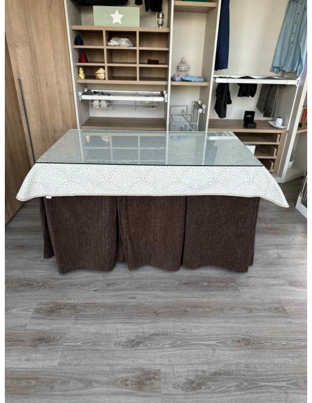 Ropa Doble Grueso 10 Pliegues Chocolate con Tapete Amanecer