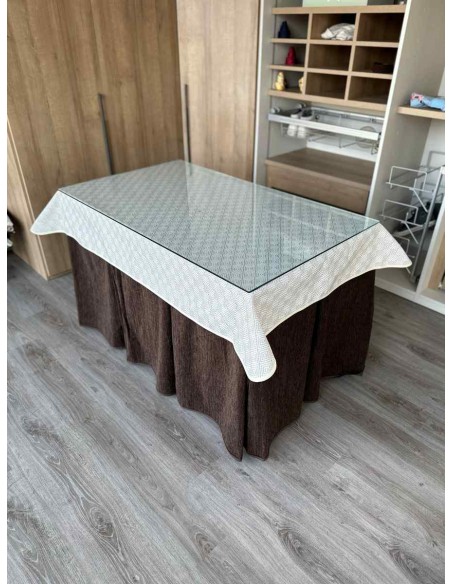 Ropa Doble Grueso 10 Pliegues Chocolate con Tapete Crema