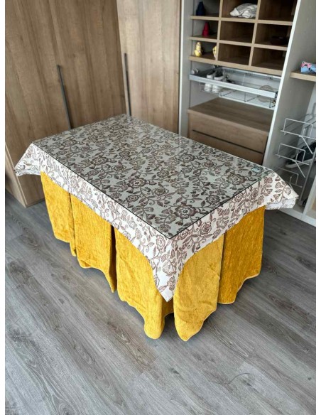 Ropa Doble Grueso 10 Pliegues Mostaza con Tapete Planta