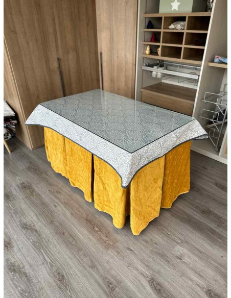 Ropa Doble Grueso 10 Pliegues Mostaza con Tapete Sol