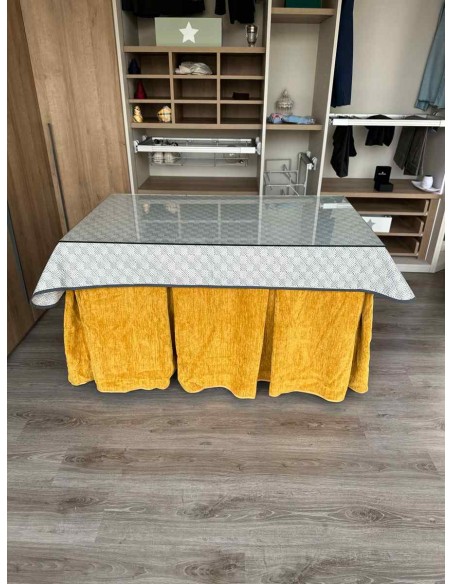 Ropa Doble Grueso 10 Pliegues Mostaza con Tapete Rombos