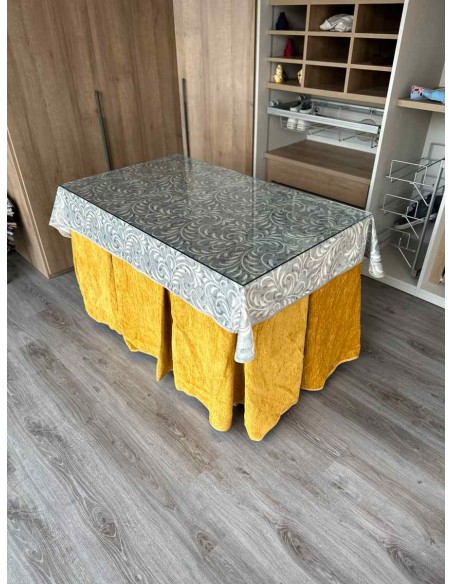 Ropa Doble Grueso 10 Pliegues Mostaza con Tapete Vainilla