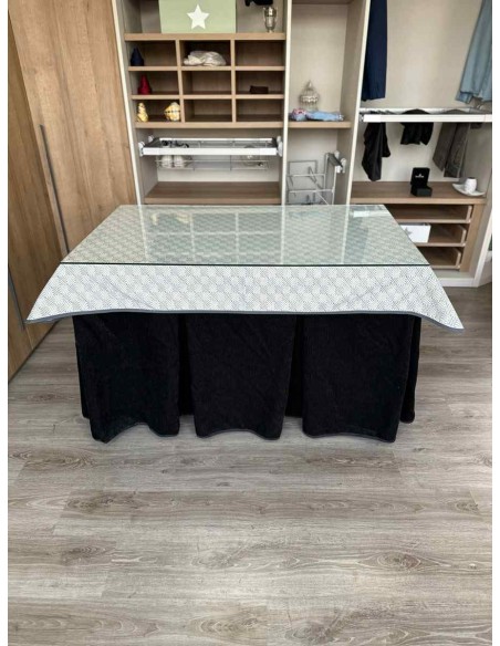 Ropa Doble Grueso 10 Pliegues Negro con Tapete Rombos