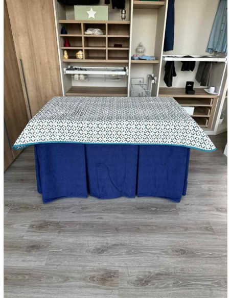 Conjunto Doble Grueso 10 Pliegues Azul con Tapete Geo