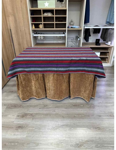 Conjunto Doble Grueso 10 Pliegues Café con Tapete Franjas