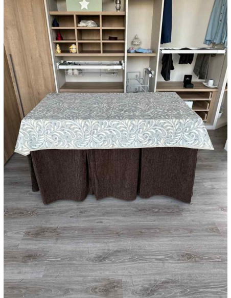 Conjunto Doble Grueso 10 Pliegues Chocolate con Tapete Vainilla